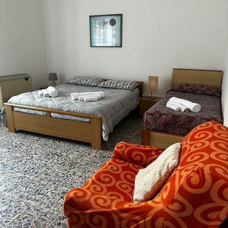 Pm 41 Via Ennio Porrino Guest House Алгеро Екстериор снимка