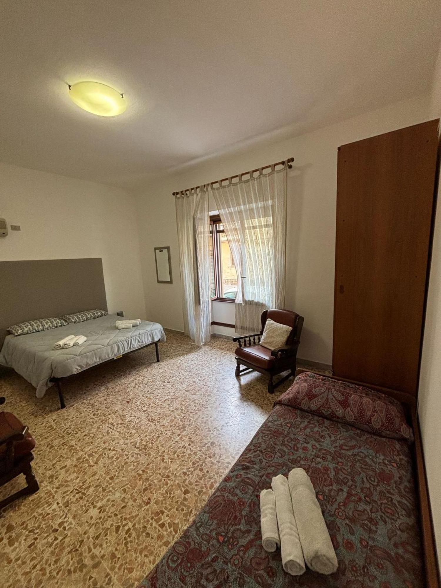 Pm 41 Via Ennio Porrino Guest House Алгеро Екстериор снимка