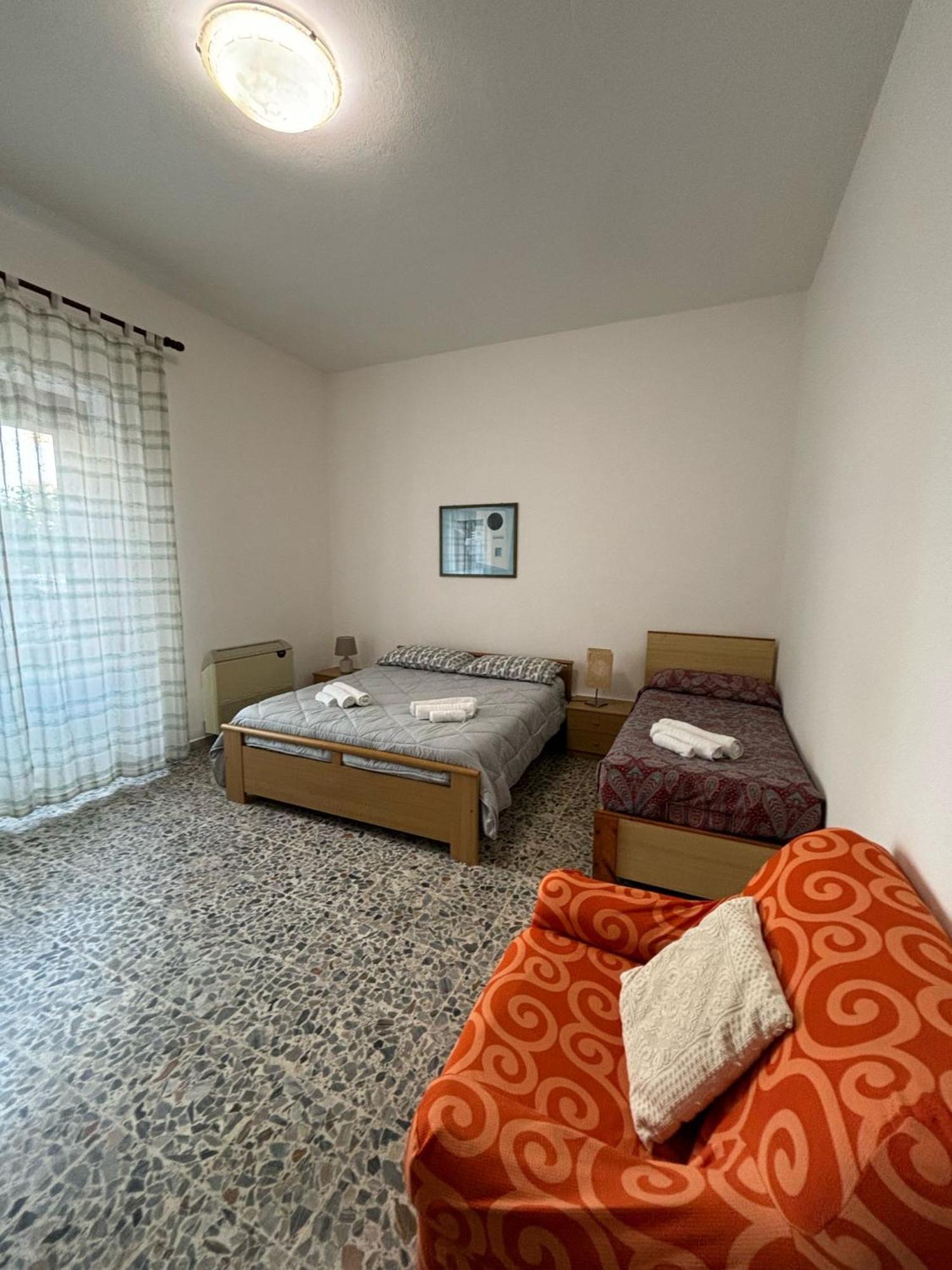Pm 41 Via Ennio Porrino Guest House Алгеро Екстериор снимка