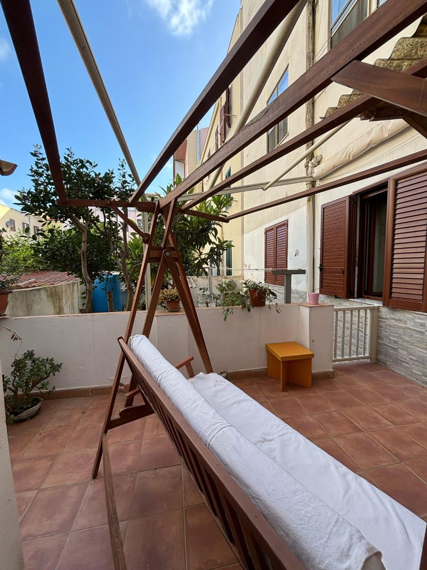 Pm 41 Via Ennio Porrino Guest House Алгеро Екстериор снимка