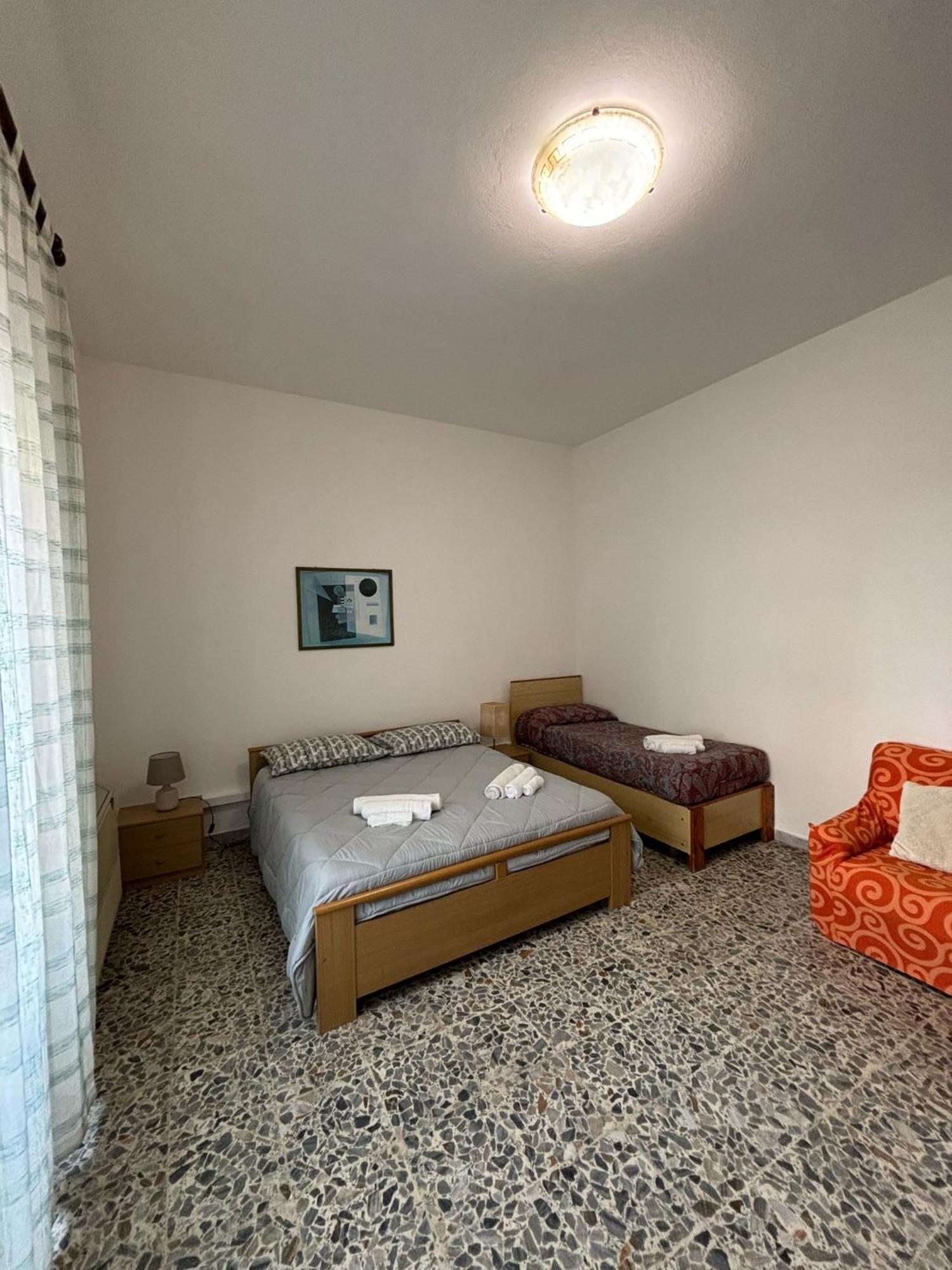 Pm 41 Via Ennio Porrino Guest House Алгеро Екстериор снимка