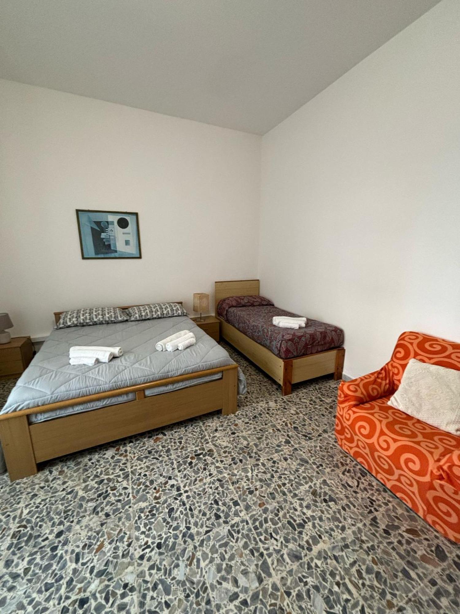 Pm 41 Via Ennio Porrino Guest House Алгеро Екстериор снимка